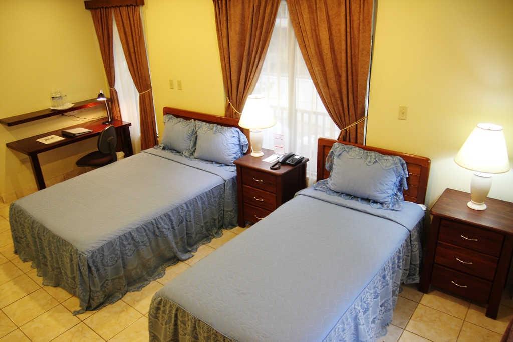 מנאגווה Hotel Mansion Teodolinda מראה חיצוני תמונה