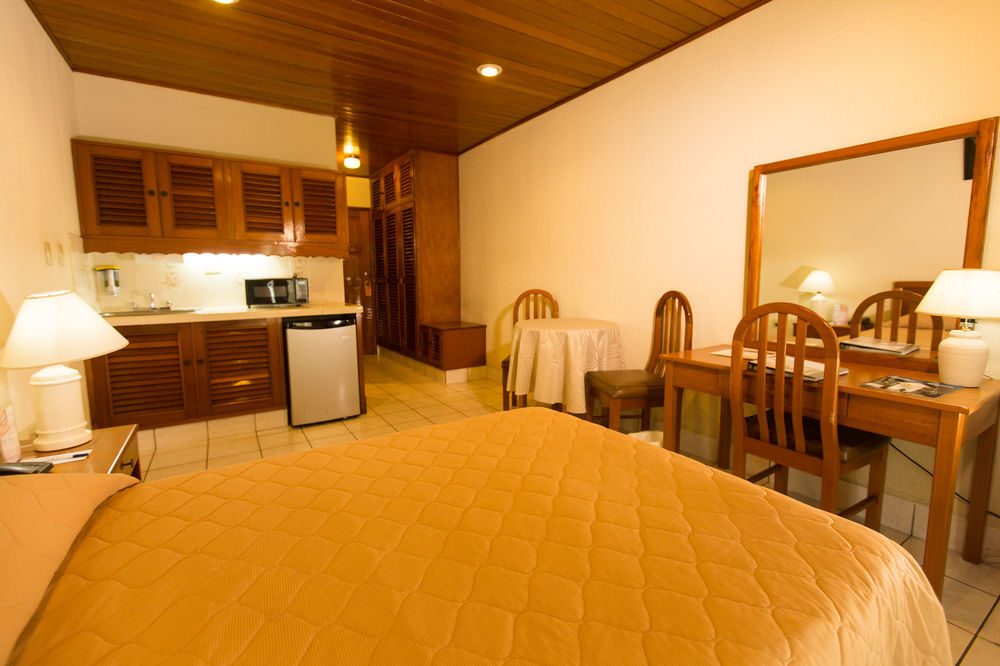 מנאגווה Hotel Mansion Teodolinda מראה חיצוני תמונה