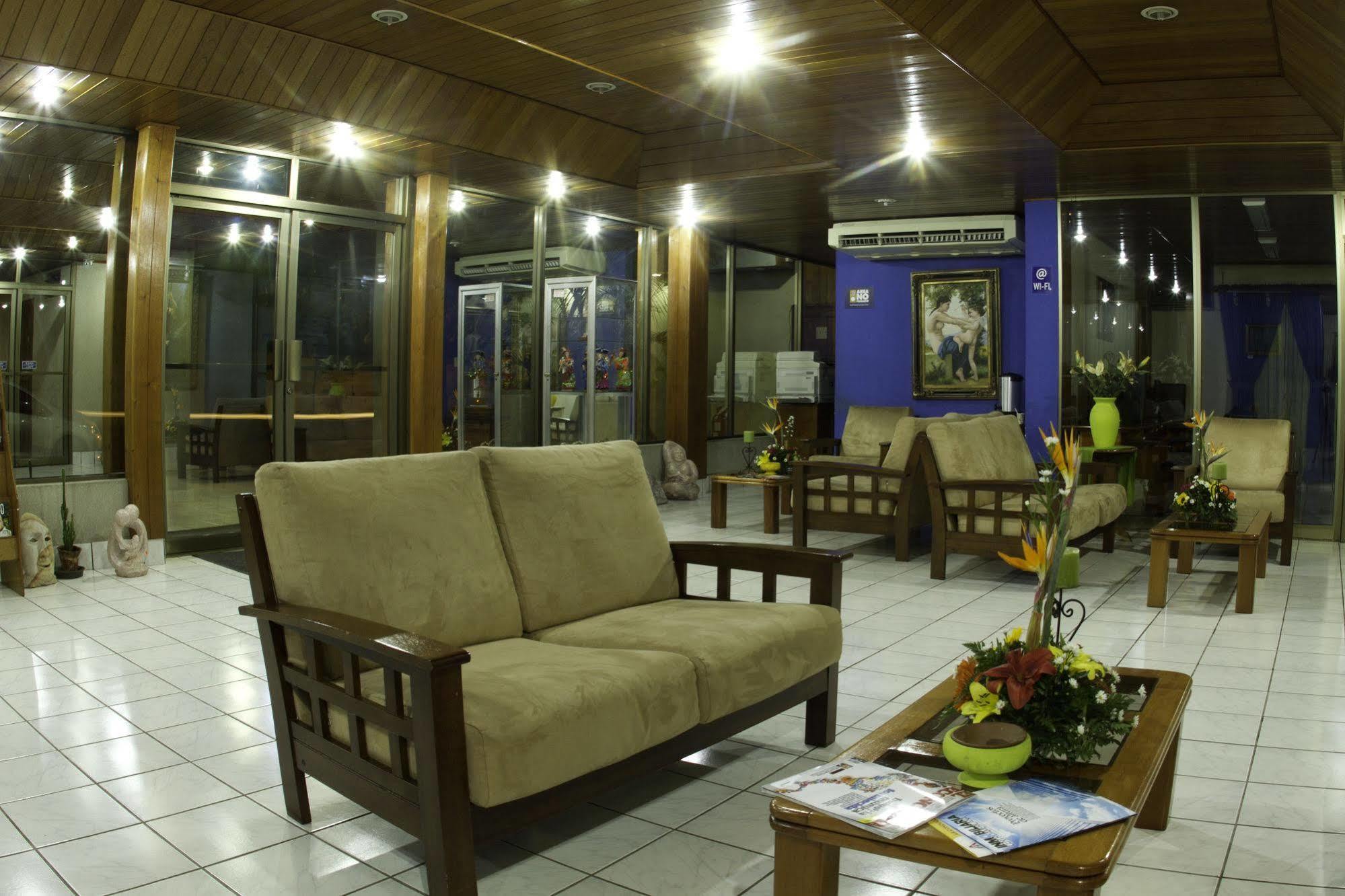 מנאגווה Hotel Mansion Teodolinda מראה חיצוני תמונה