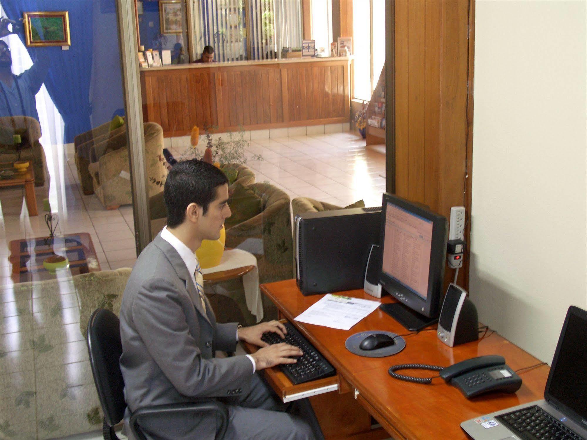 מנאגווה Hotel Mansion Teodolinda מראה חיצוני תמונה