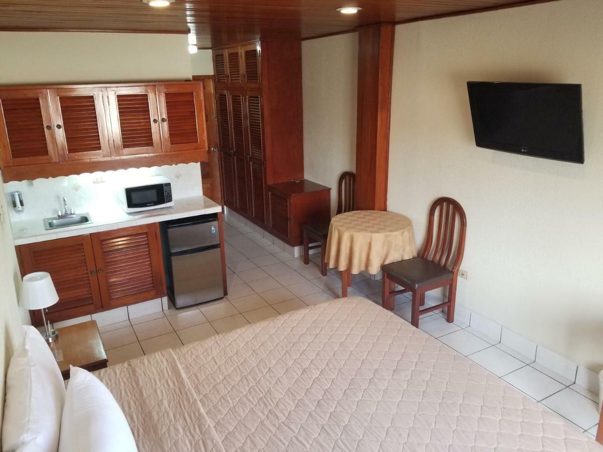 מנאגווה Hotel Mansion Teodolinda מראה חיצוני תמונה