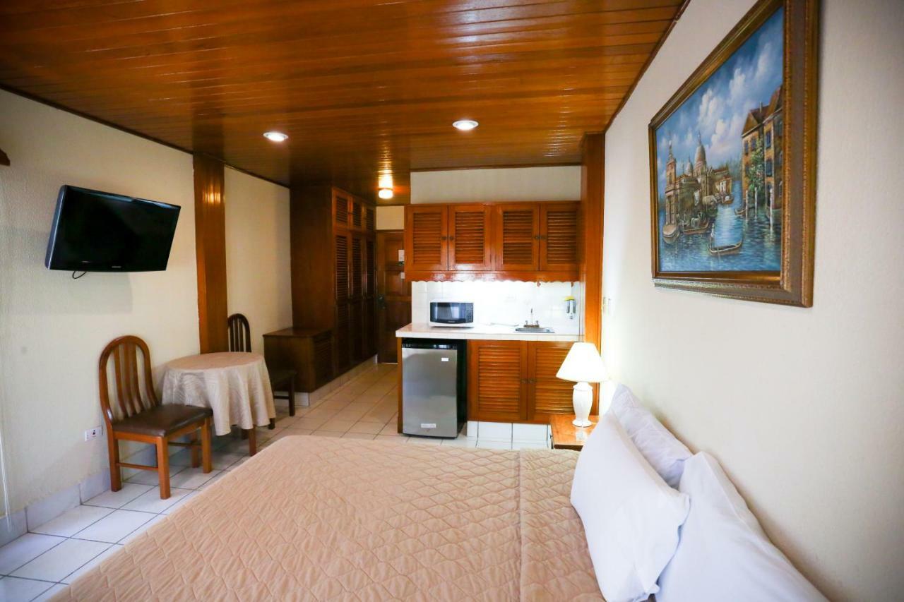 מנאגווה Hotel Mansion Teodolinda מראה חיצוני תמונה