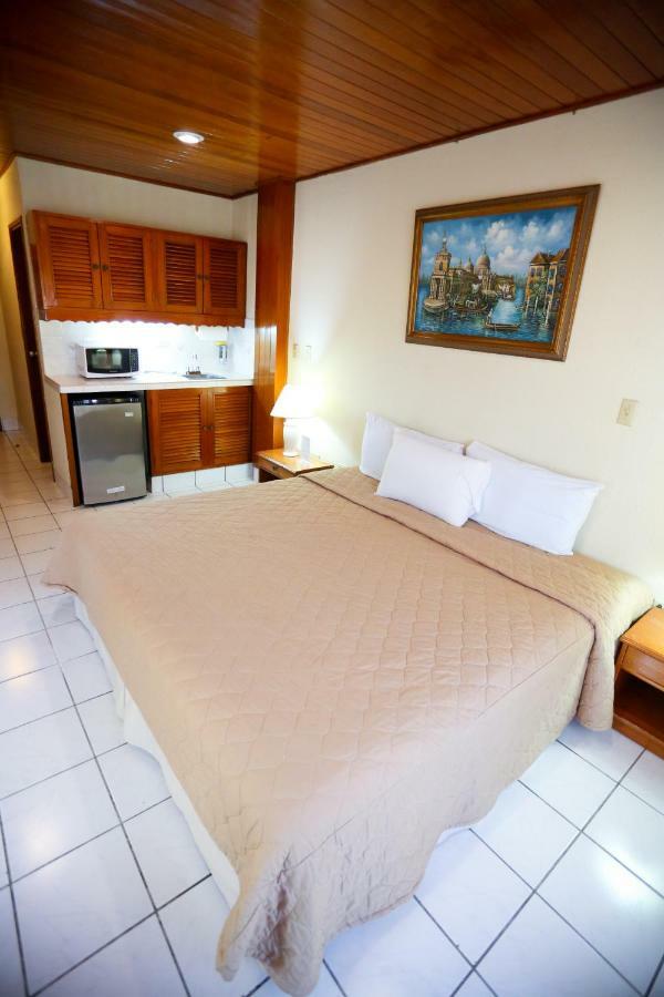 מנאגווה Hotel Mansion Teodolinda מראה חיצוני תמונה