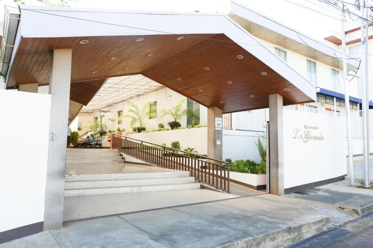 מנאגווה Hotel Mansion Teodolinda מראה חיצוני תמונה